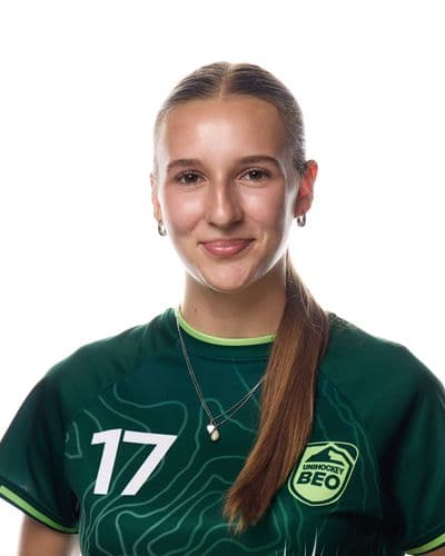 17 Lara Stoll