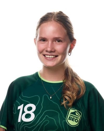 18 Lynn Haslebacher